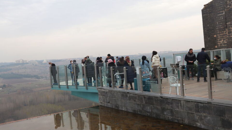 Günde 500 kişi bu noktadan dünya mirası Hevsel'i izliyor