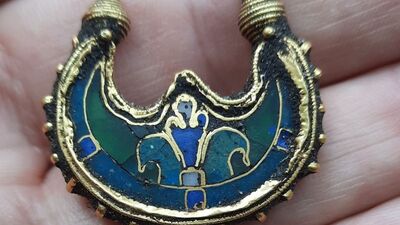 Vikinglerden kalma altın küpe heyecan yarattı