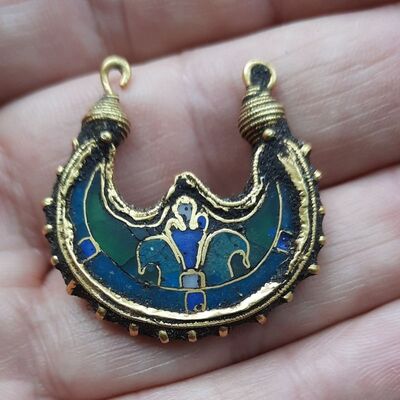 Vikinglerden kalma altın küpe heyecan yarattı