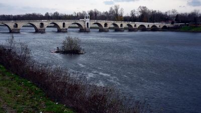 "Nehir yatağı temizlenerek taşkın önlenemez"