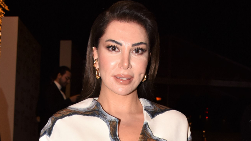 Ebru Yaşar'a 'En İyi Fantezi Müziği Kadın Şarkıcı' ödülü!