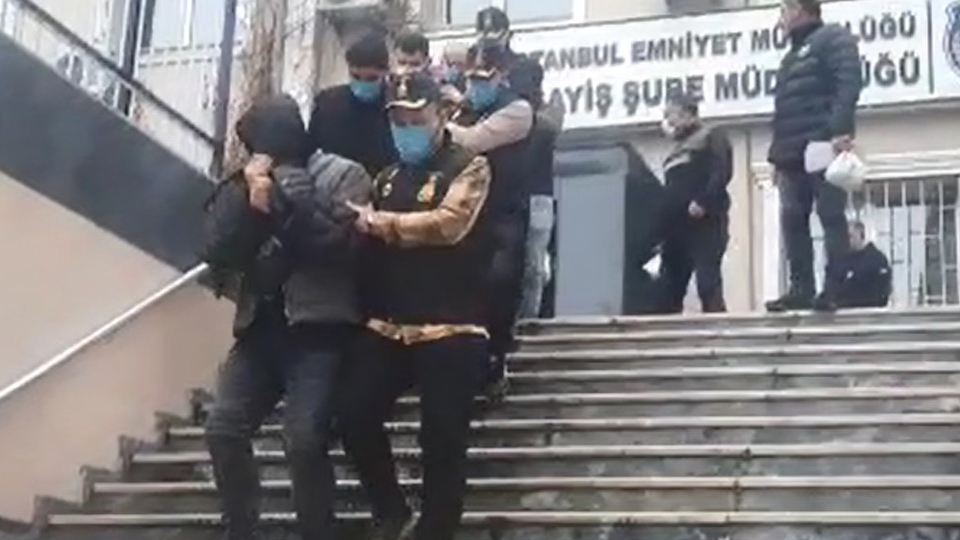 60 bin dolarlık saat için akılalmaz oyun!