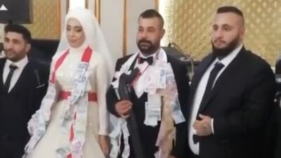 Damada düğünde pompalı tüfek taktılar!