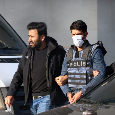 Diyarbakır'daki vahşette anne ve kızı yaşam savaşı veriyor!