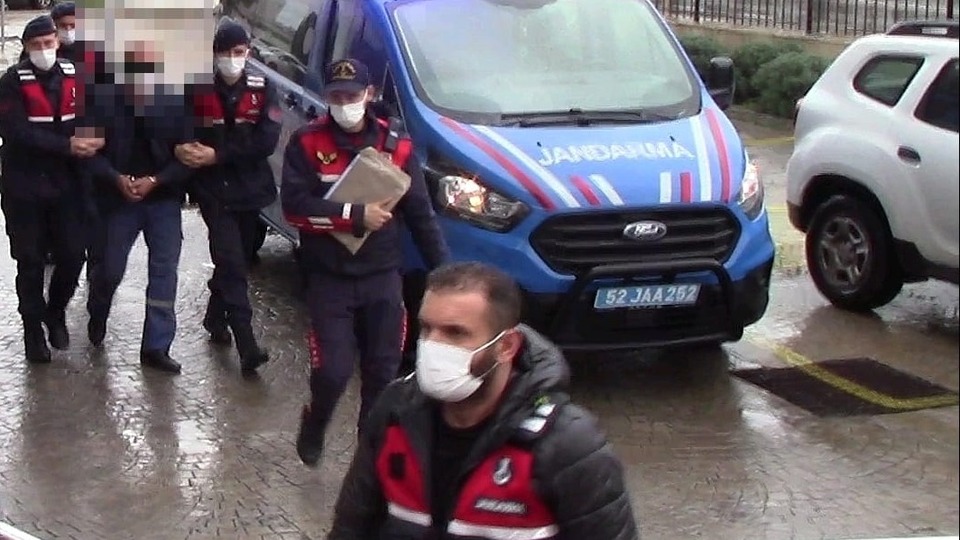 16 yıl sonra yakalandı! Cinayeti işaret diliyle anlattı