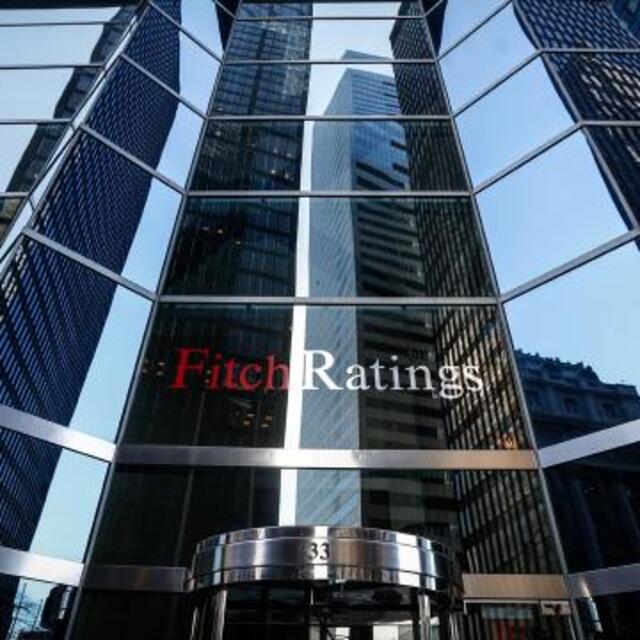 Fitch, küresel ekonominin büyüme tahminlerini düşürdü