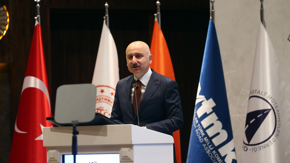 'Karayollarına 695 milyar TL harcandı'