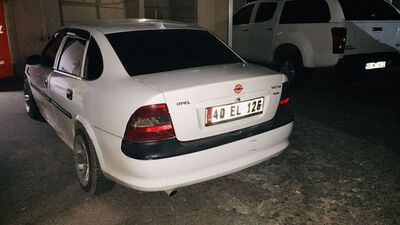 Korkunç! Ön koltukta öldürülen anne, arka koltukta kız çocuğu