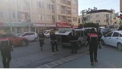 Çete baskınında kelepçeli kadın kurtarıldı!