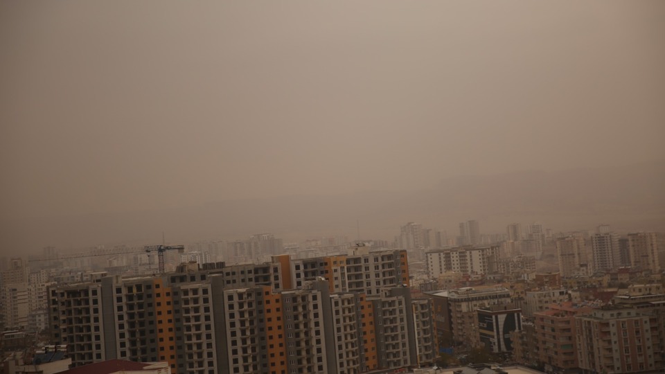 O ilde gökyüzü toz bulutlarıyla kaplandı