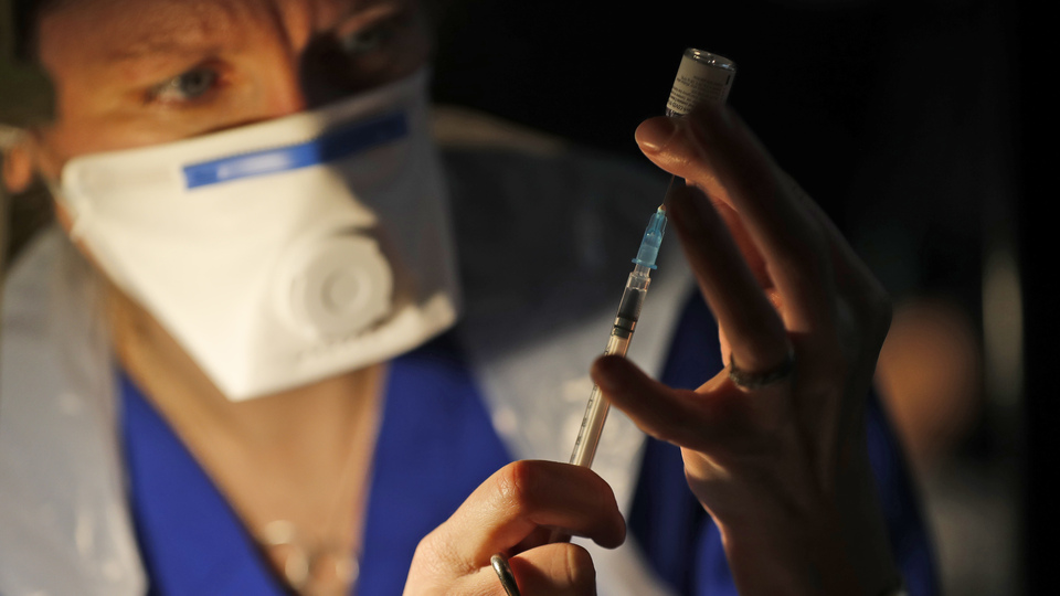 BioNTech-Pfizer'den flaş Omicron açıklaması!