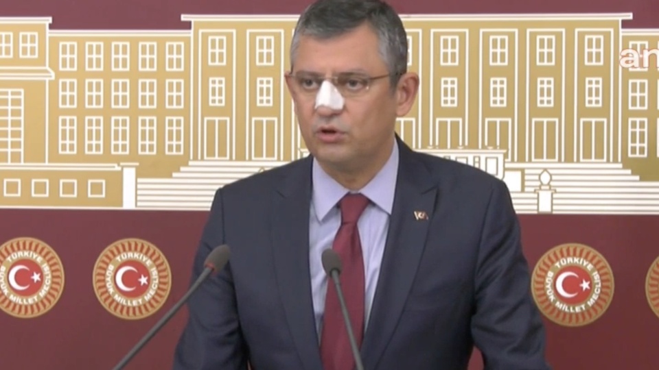 CHP'li Özel, Meclis'te yaşanan kavgayı anlattı