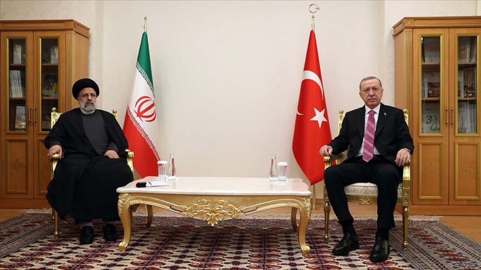 Cumhurbaşkanı Erdoğan, İran Cumhurbaşkanı Reisi ile görüştü