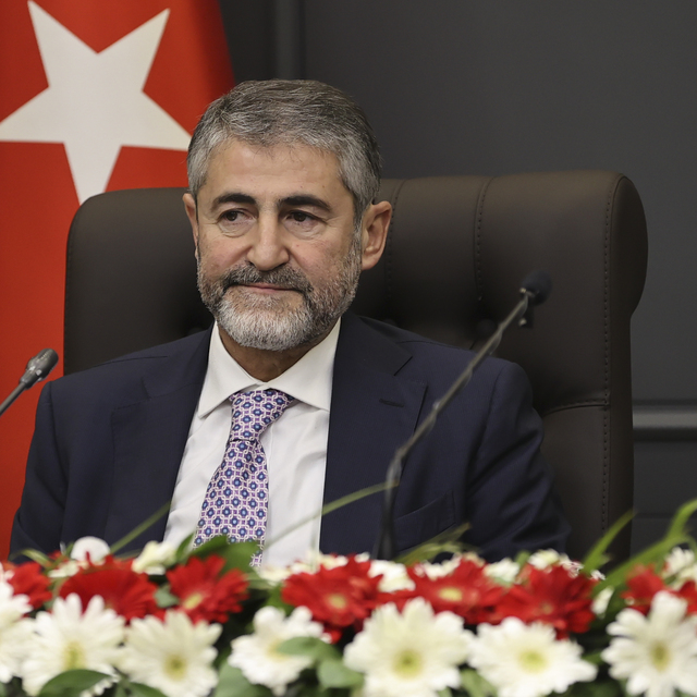 Bakan Nebati'den iş dünyası temsilcileriyle toplantı