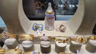 Altın fiyatları arttı ama aileler altın emzikten vazgeçmiyor