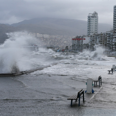 Meteoroloji'den batı bölgeleri için fırtına uyarısı!