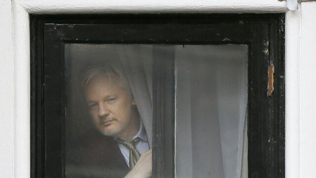 İngiltere'den Julian Assange kararı