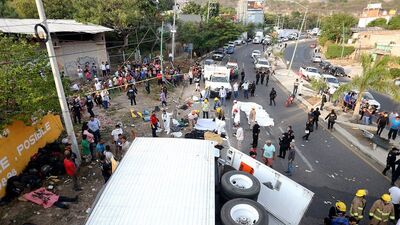 Meksika'da korkunç kaza: 54 kişi öldü!