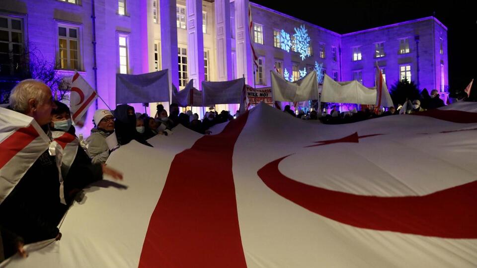 Kıbrıs Türklerinden Londra'da bayrak protestosu