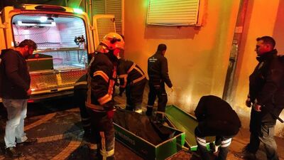 Isınmak için sığındıkları evde yanarak öldüler!