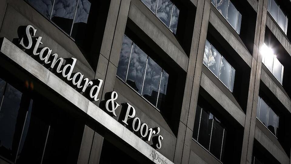 S&P Türkiye'nin kredi görünümünü negatife çevirdi