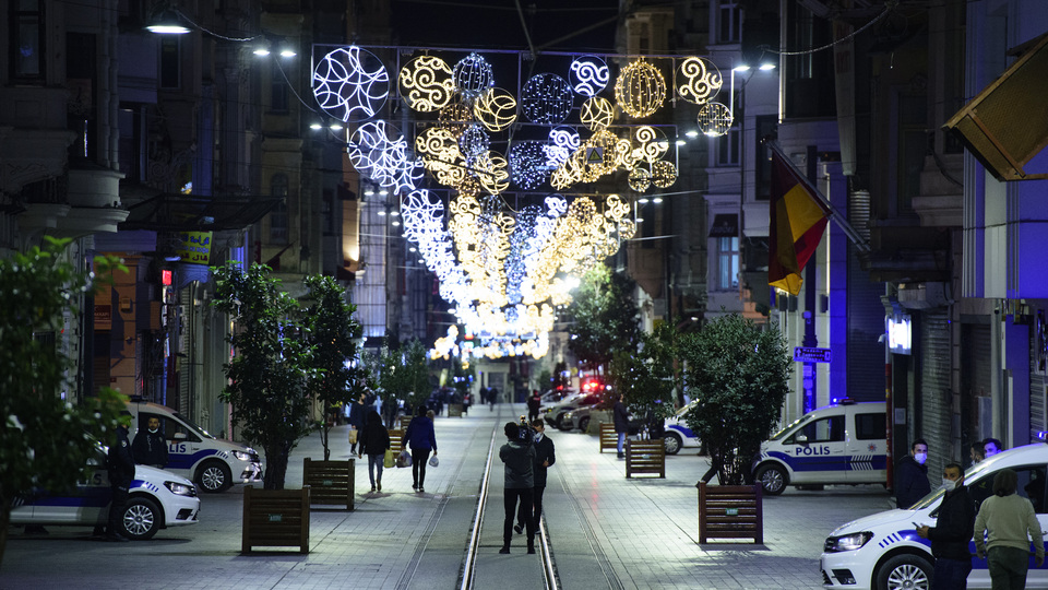 Yılbaşında sokağa çıkma yasağı var mı?