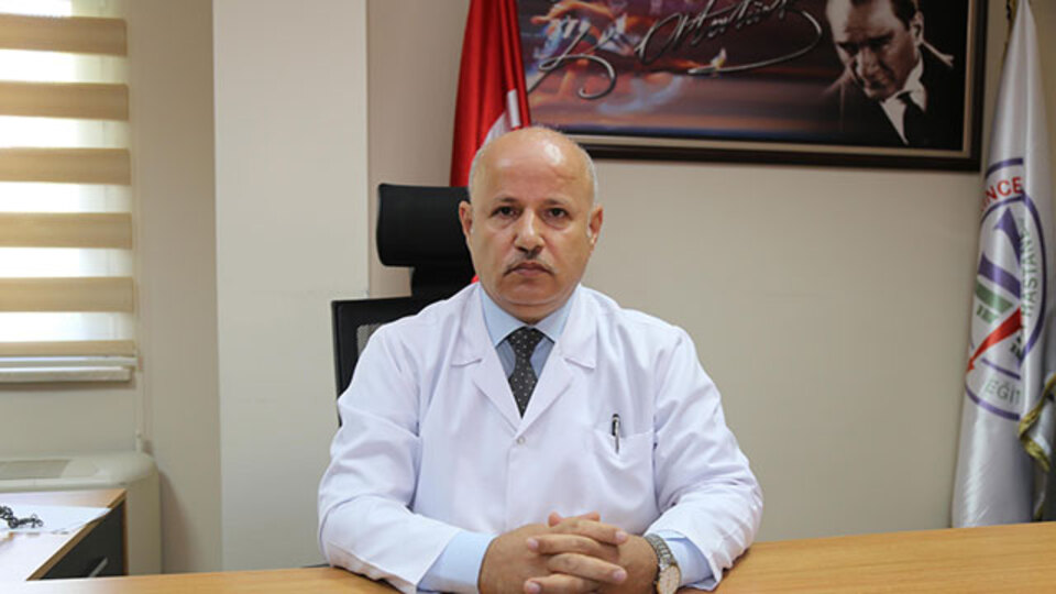 Başhekim kendini şikayet etti