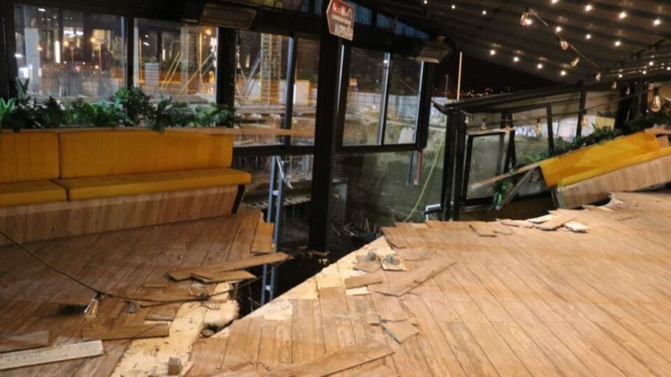 Rezidans inşaatı kaydı! Kafeterya çöktü!