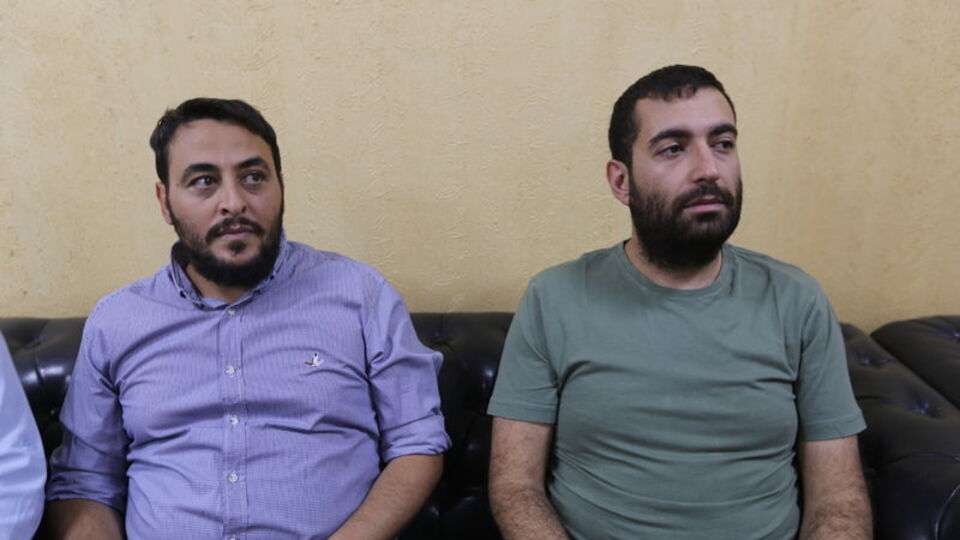 Sudan kaçırılan iki Türk'ü teslim etti