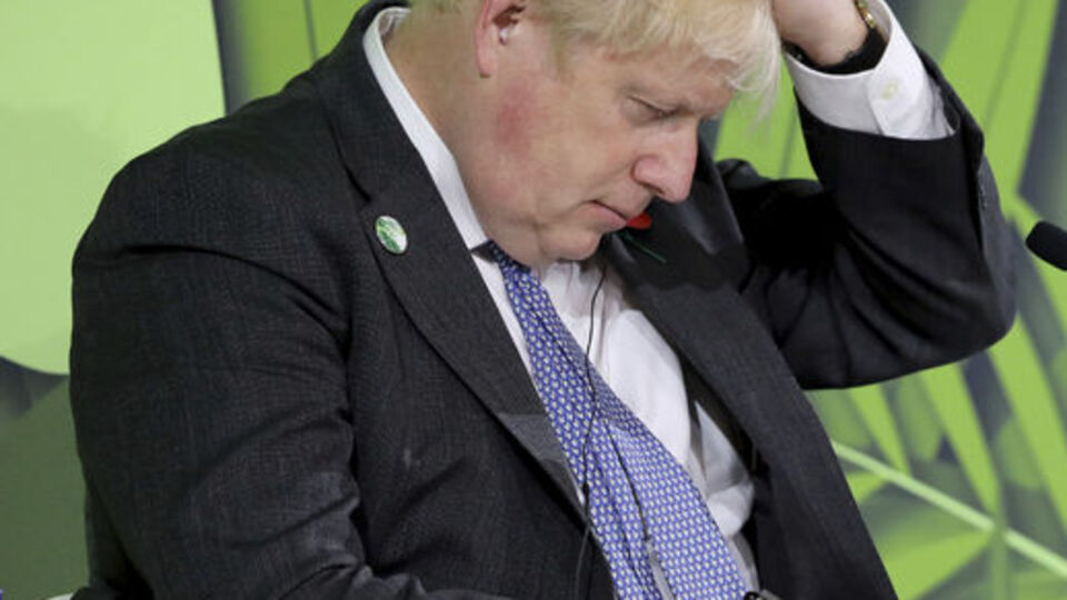 İngiltere'de Johnson'a istifa çağrısı