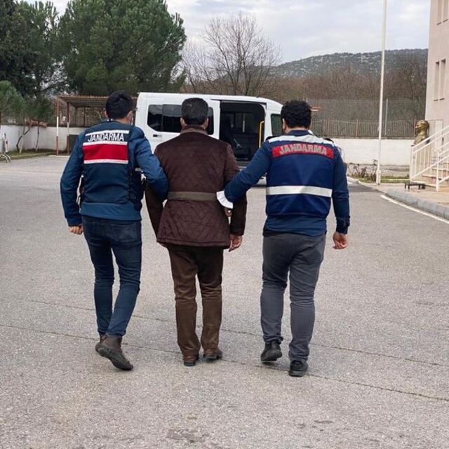 İzmir'de 23 hükümlü yakalandı!