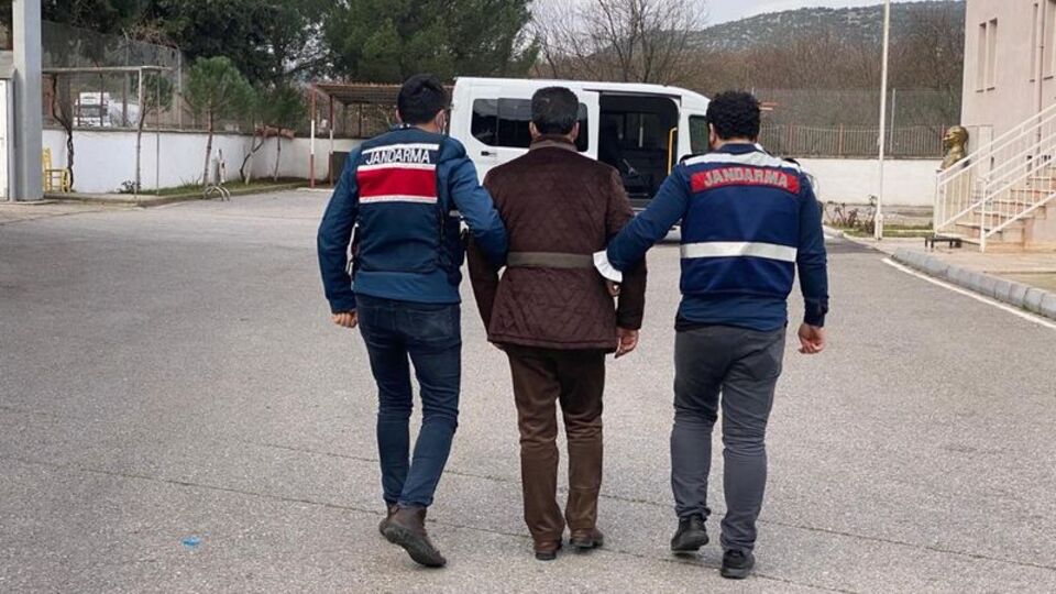 İzmir'de 23 hükümlü yakalandı!