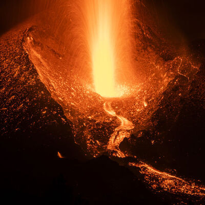 La Palma Adası'ndaki yanardağ rekor kırdı!