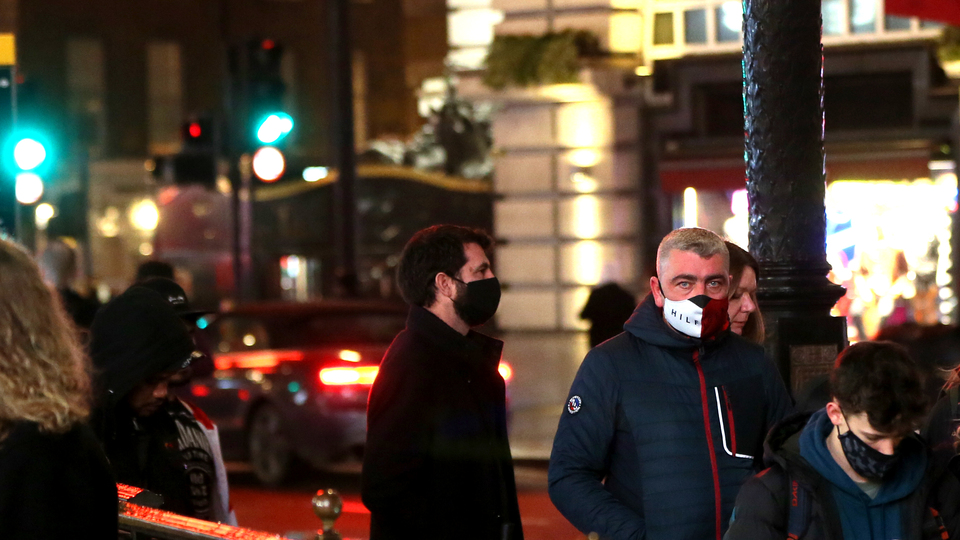 Londra'da Omicron alarmı!