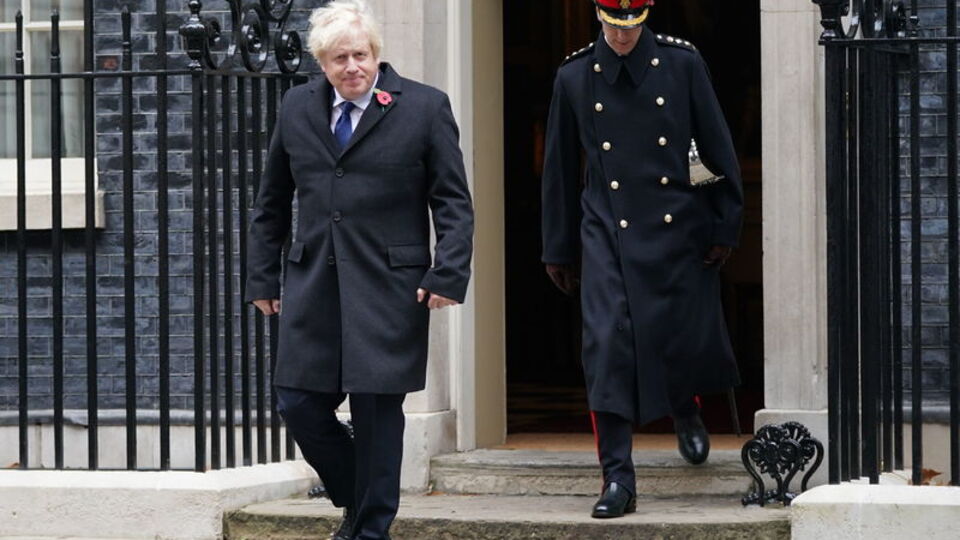 İngiltere'de ilk Omicron ölümü!