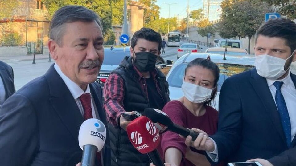 Melih Gökçek zırhlı aracı iade etti