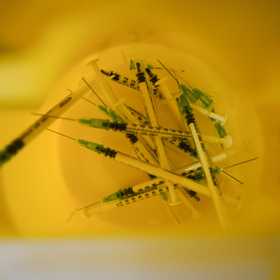 DSÖ: Covid-19 aşılarının ağır hastalık ve ölüme karşı etkisinde küçük bir düşüş var