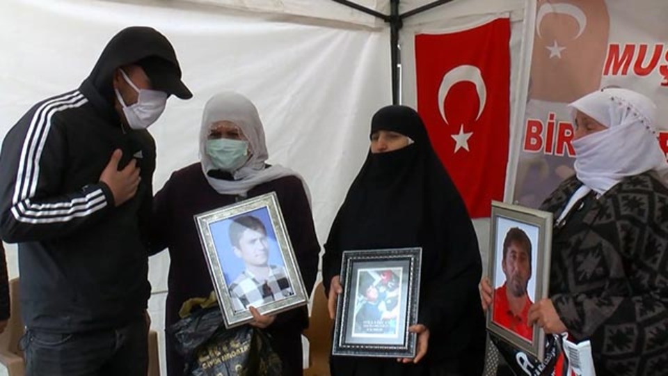 PKK'dan kaçıp teslim oldu, ailelere destek oldu