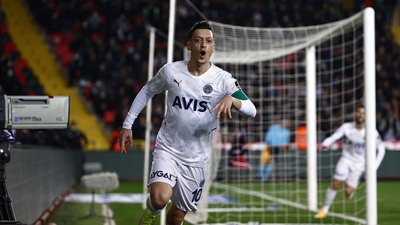 Mesut Özil patladı