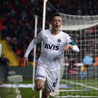 Mesut Özil patladı