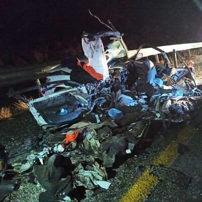 TIR'ın çarptığı otomobil parçalandı! 1 ölü, 1 yaralı