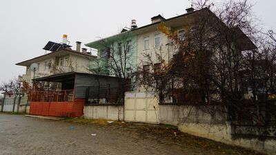 Dört aydır ortalıkta yoktu! Polisler eve girdi! Korkunç manzara!