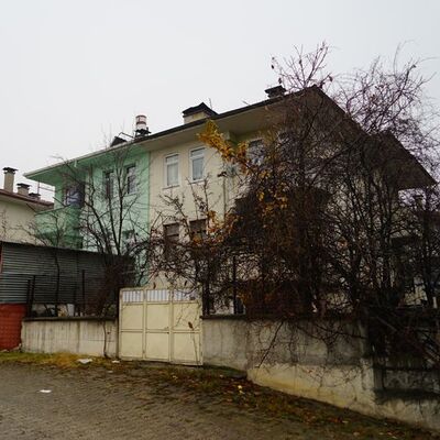 Dört aydır ortalıkta yoktu! Polisler eve girdi! Korkunç manzara!