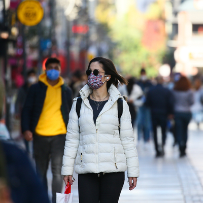 Omicron varyantında bir iyimser bir de kötümser tahmin