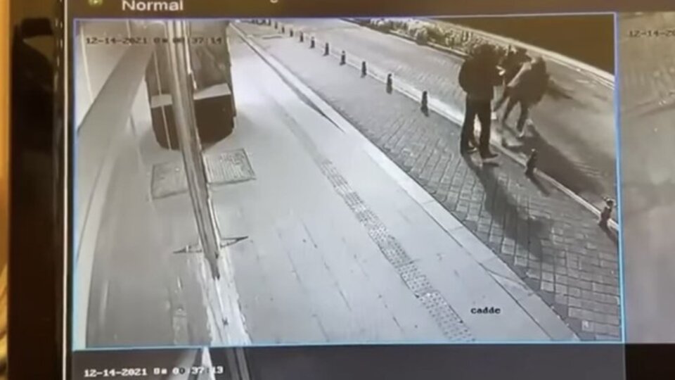 Moda'da idrar kavgası! Müzisyen Okan Duman yaşananları anlattı