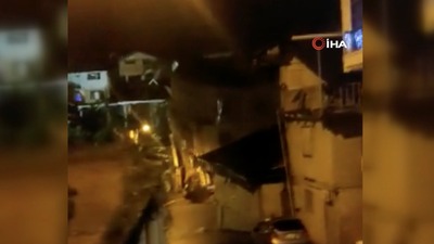 Ekvador'da oluşan obruk evleri yuttu