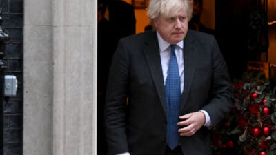 İngiltere'de Johnson'a büyük darbe