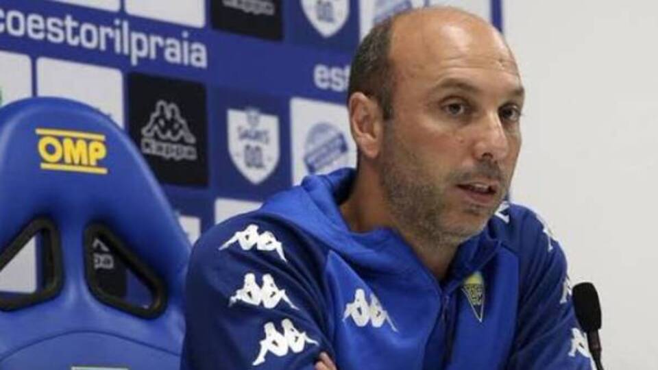 Pinheiro Estoril'de kaldı!