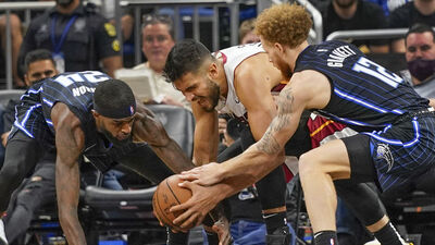 Ömer Faruk'lu Heat, Magic'i devirdi