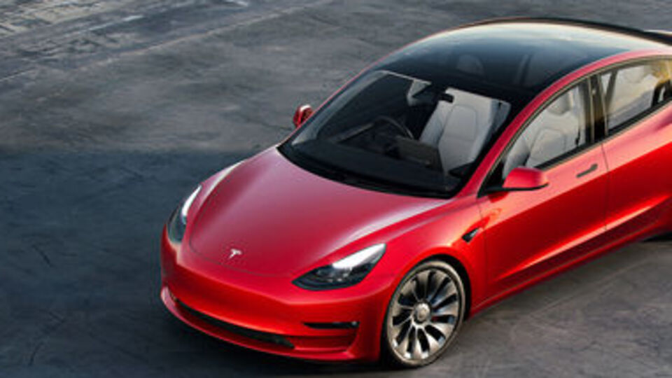 Dünyanın ilk 'Tesla bebeği'